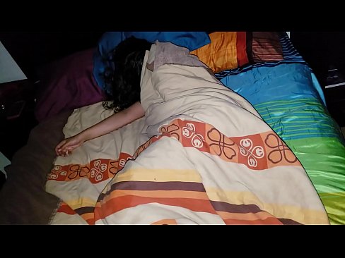 ❤️ Stiefson beréiert seng jonk Stéifmamm wärend hatt schléift. ❤ Anal Porno op lb.goodseller.top ❌❤